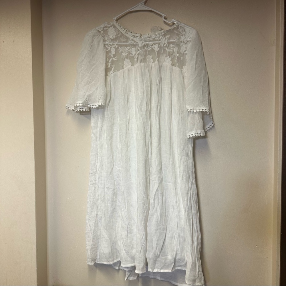 Elegant White Lace Dress